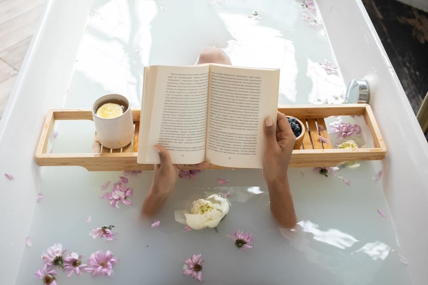 Shelf for reading 